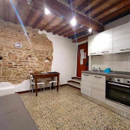 شقة Casa Vicolo Delle Chiavi بودجيبونسي المظهر الخارجي الصورة
